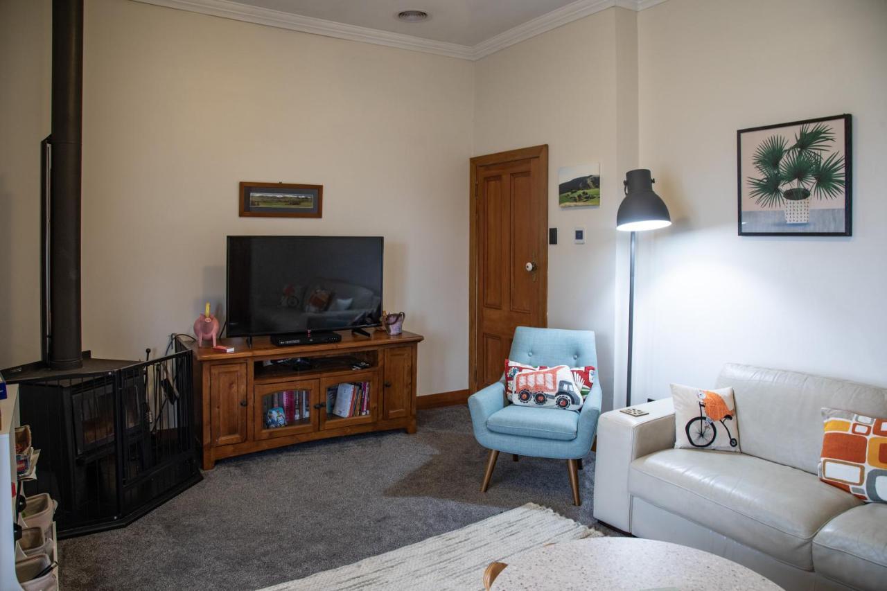 Cottage In The Heart Of Carterton מראה חיצוני תמונה